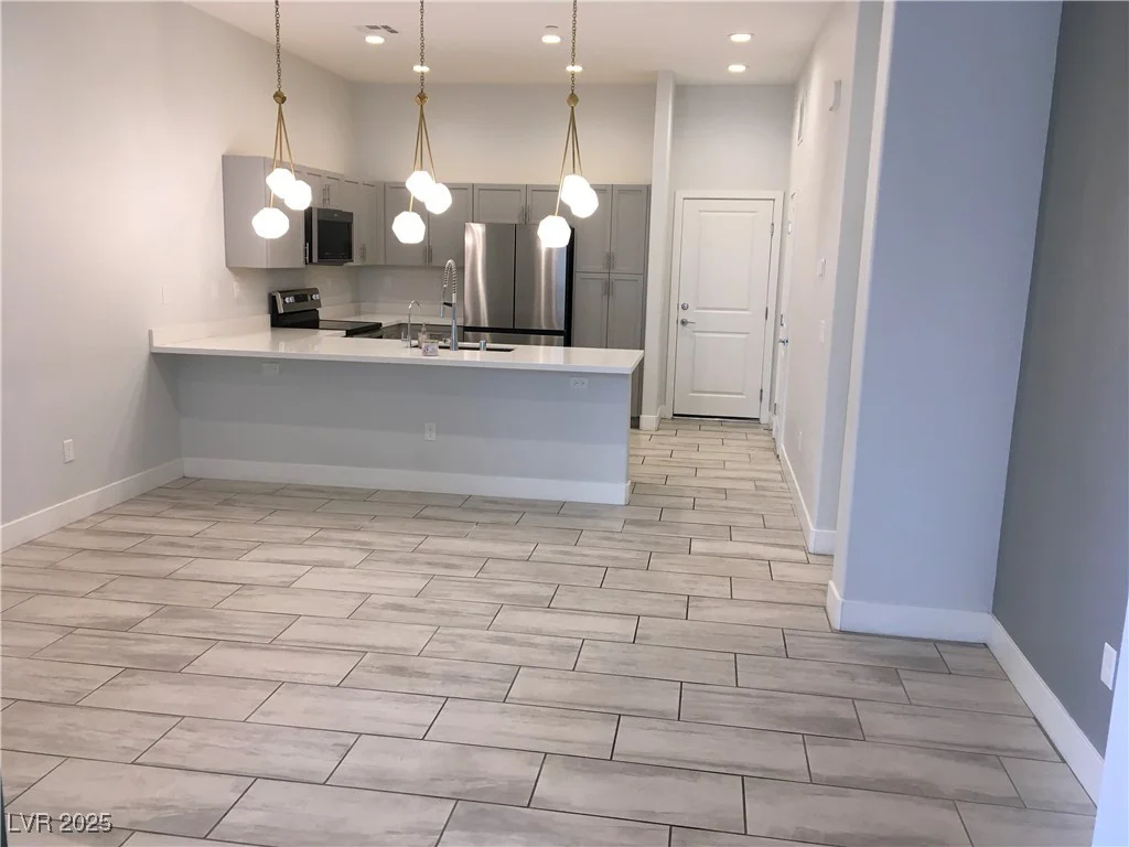 6450 Spring Jog, Las Vegas, NV 89166