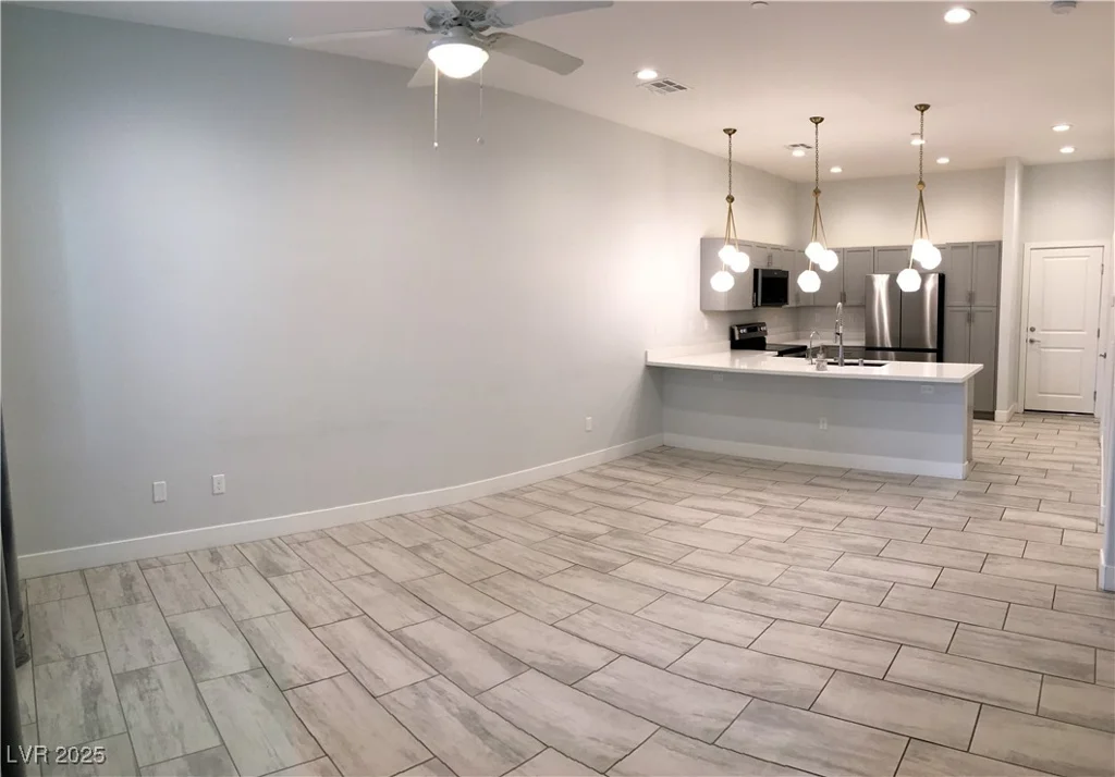 6450 Spring Jog, Las Vegas, NV 89166