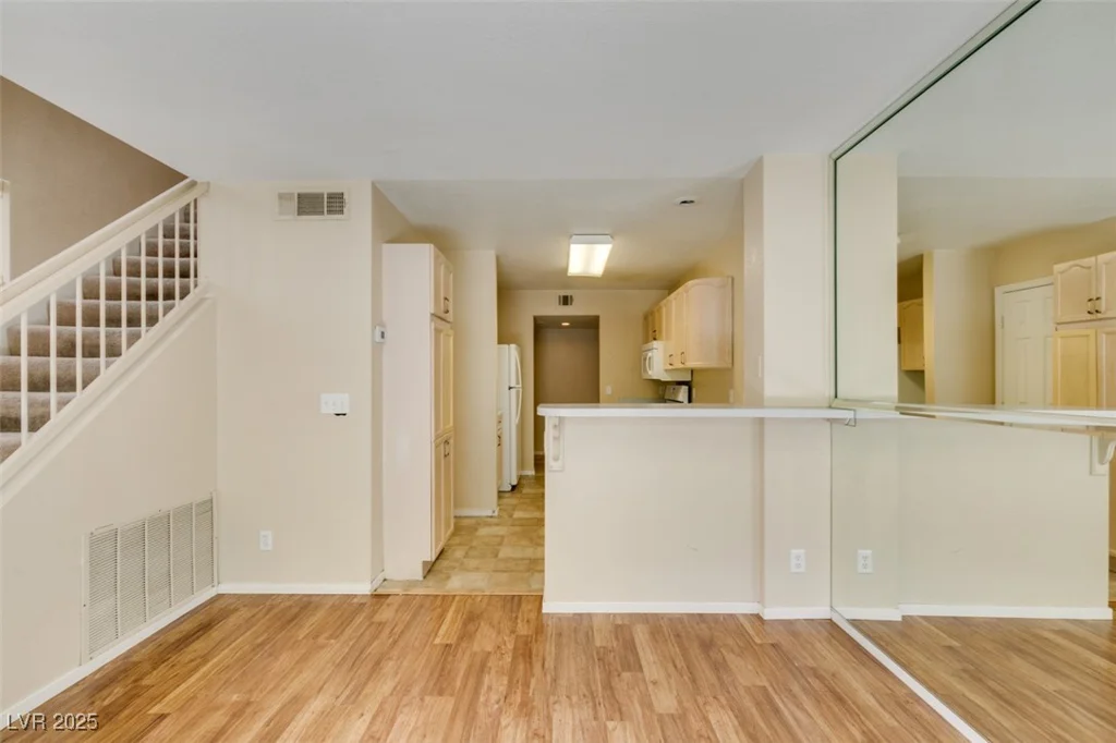 7732 Almeria, Las Vegas, NV 89128
