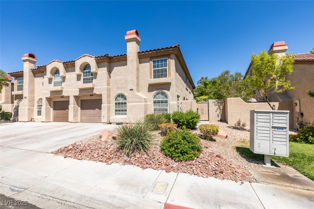 7732 Almeria, Las Vegas, NV 89128