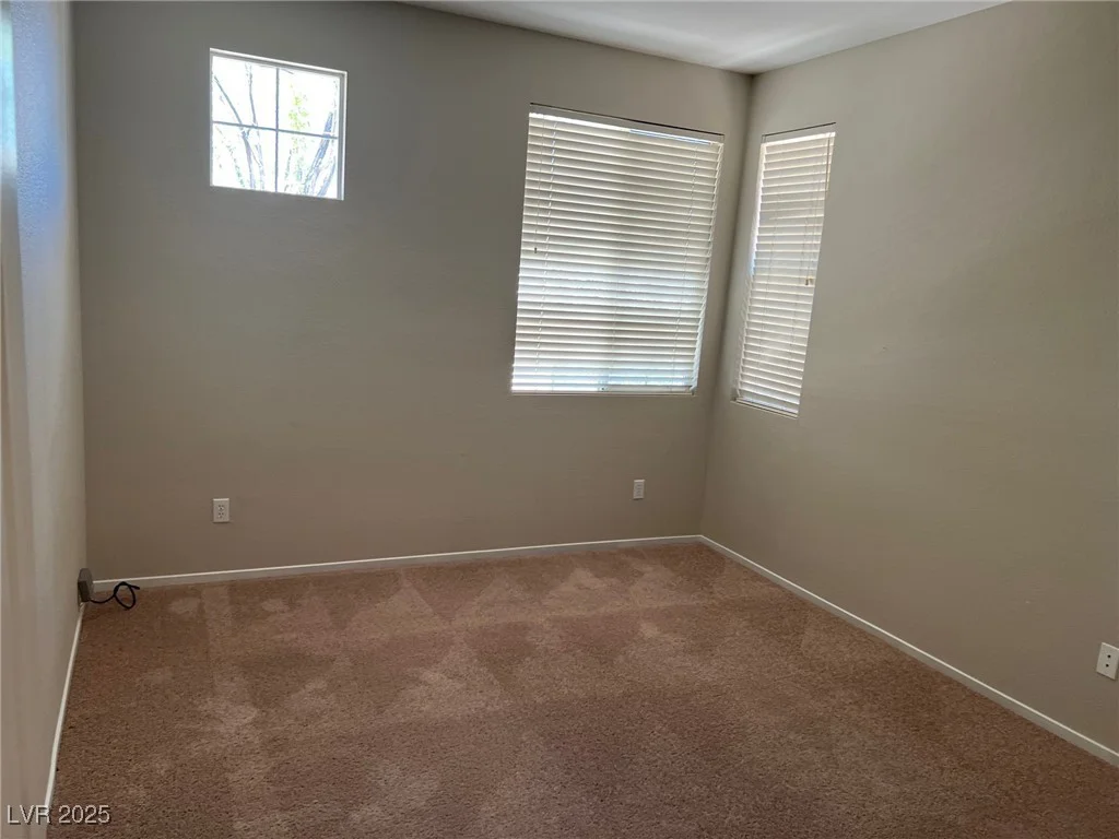 10195 Queensbury, Las Vegas, NV 89135