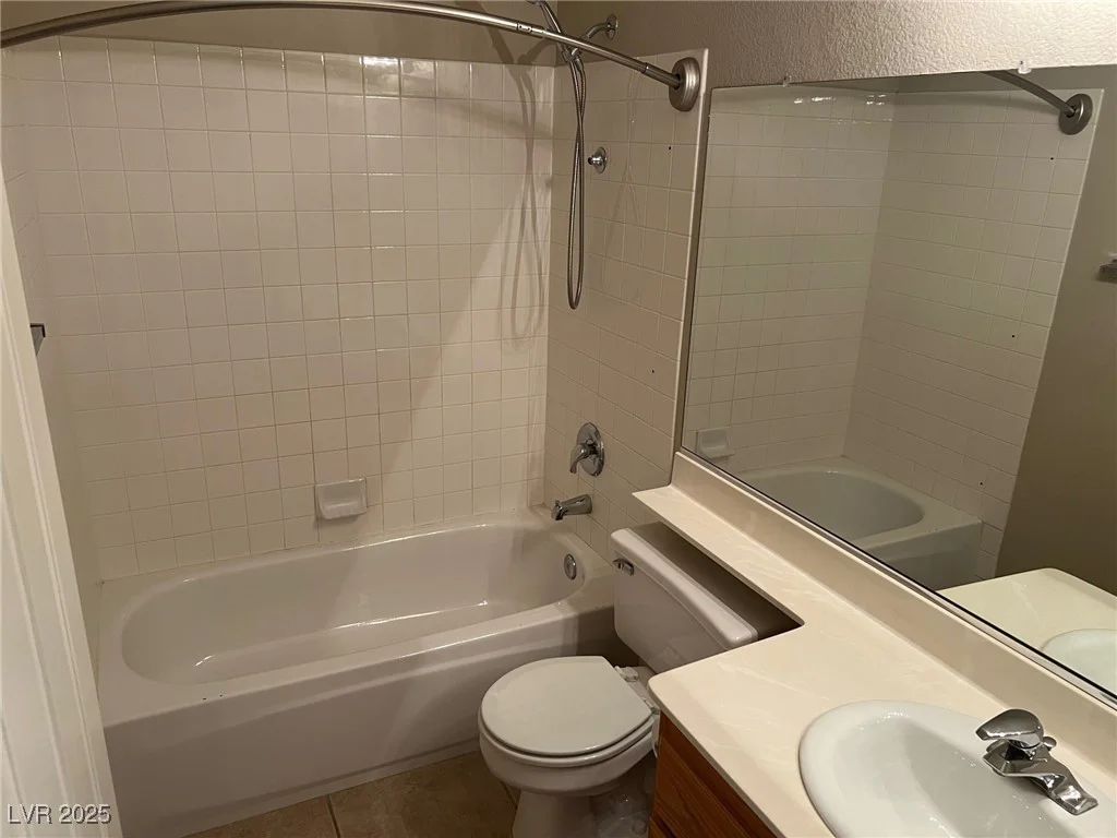 10195 Queensbury, Las Vegas, NV 89135