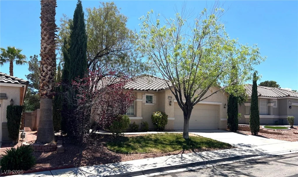 10195 Queensbury, Las Vegas, NV 89135