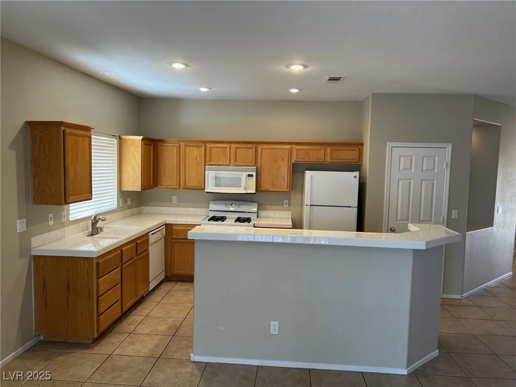 10195 Queensbury, Las Vegas, NV 89135
