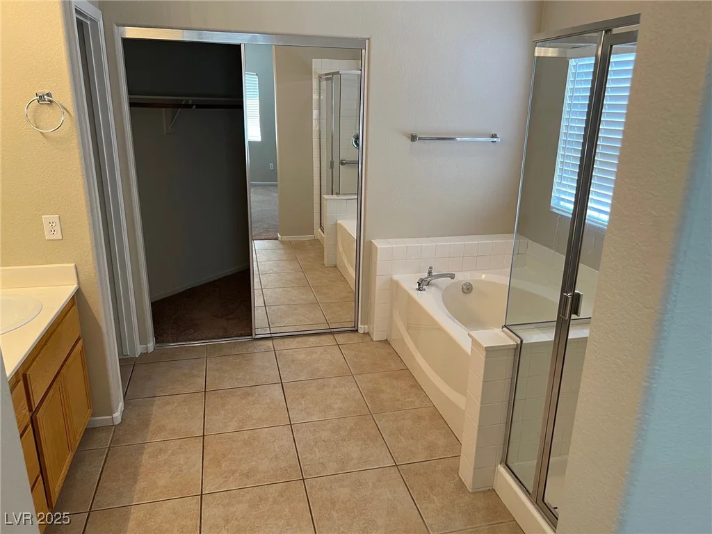 10195 Queensbury, Las Vegas, NV 89135