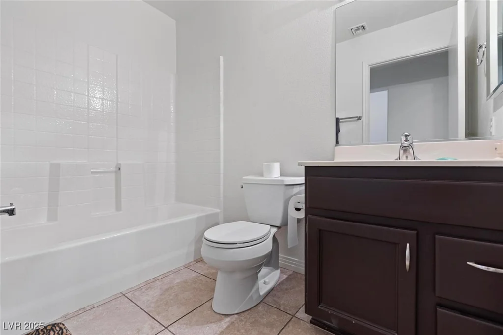 2231 Hallston, Las Vegas, NV 89134