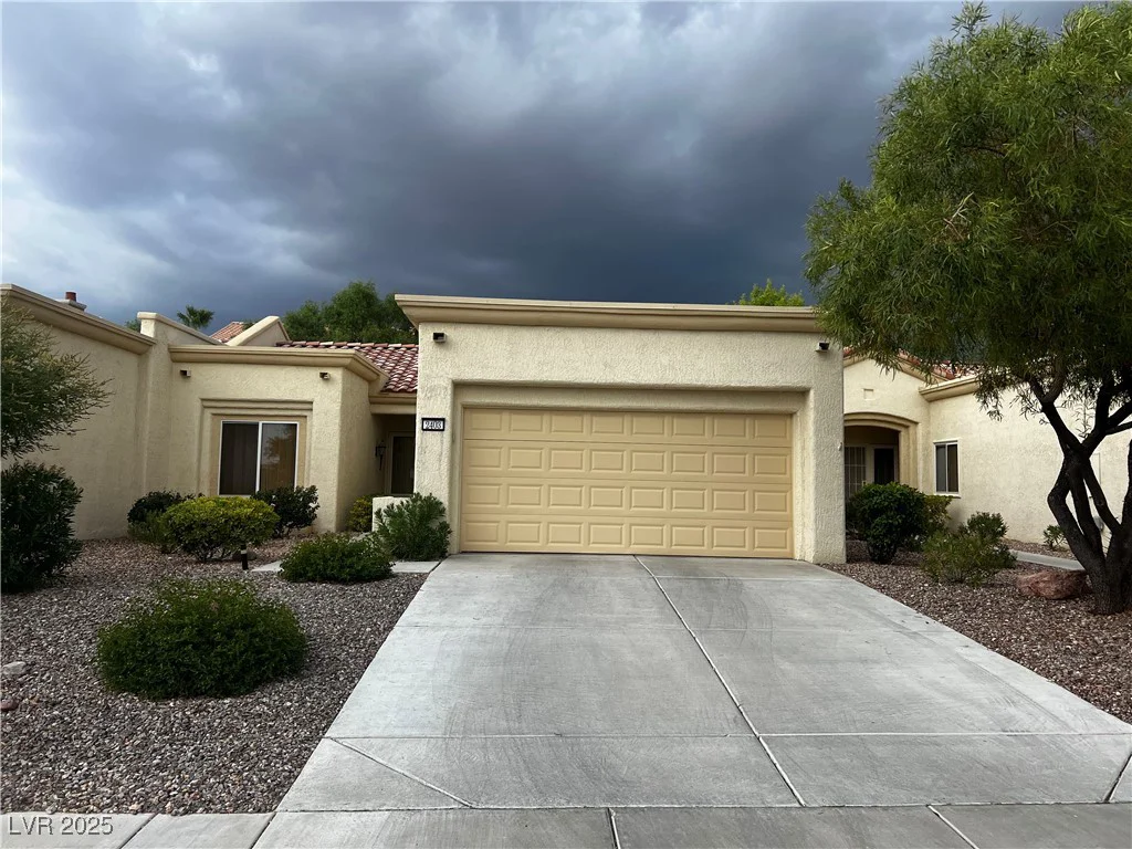 2231 Hallston, Las Vegas, NV 89134