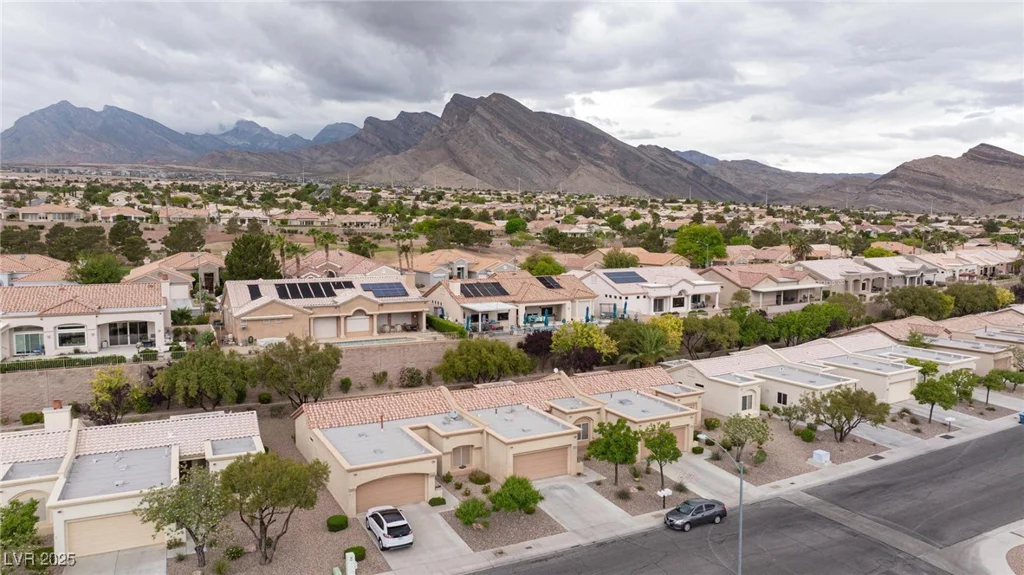 2231 Hallston, Las Vegas, NV 89134