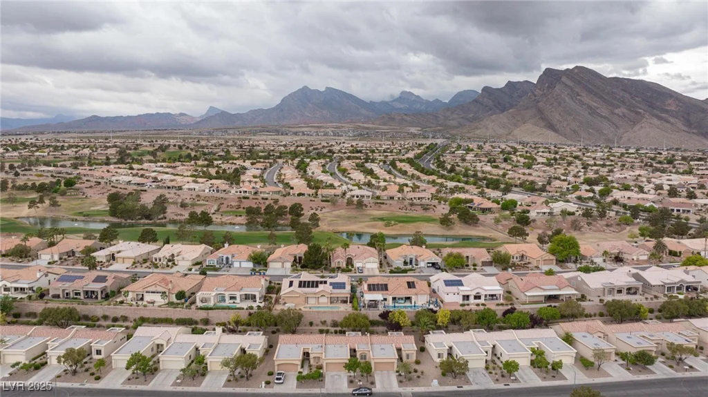 2231 Hallston, Las Vegas, NV 89134