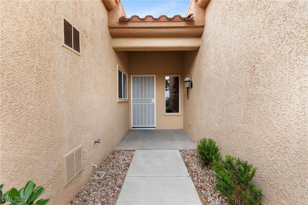 2231 Hallston, Las Vegas, NV 89134
