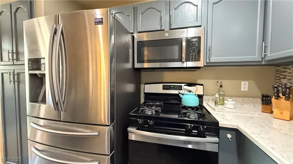 2050 Warm Springs, Henderson, NV 89014