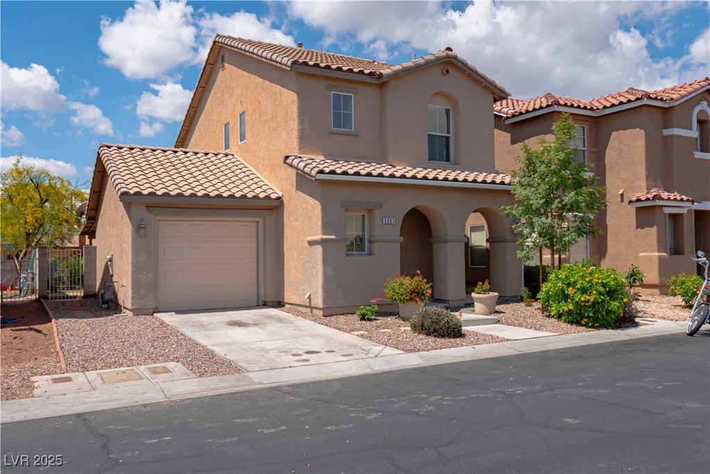 5001 Volcanic Rock, Las Vegas, NV 89122