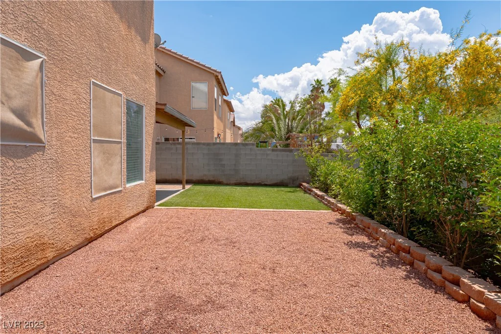 5001 Volcanic Rock, Las Vegas, NV 89122