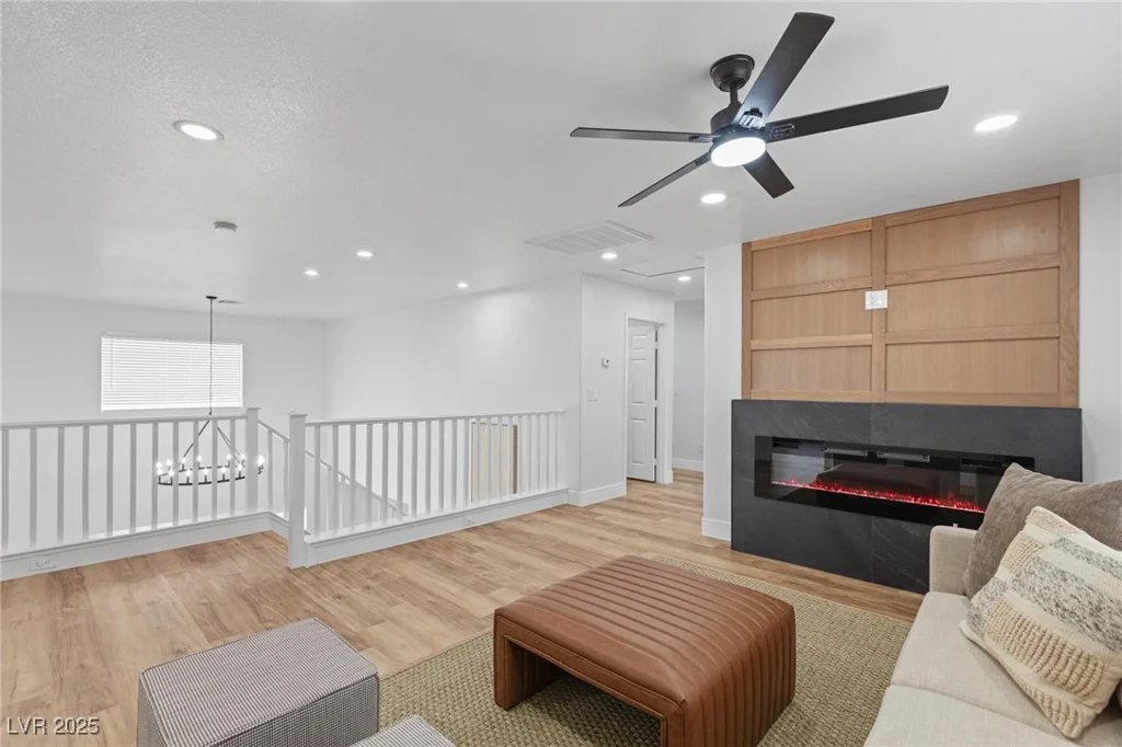9115 Weeping Hollow, Las Vegas, NV 89178