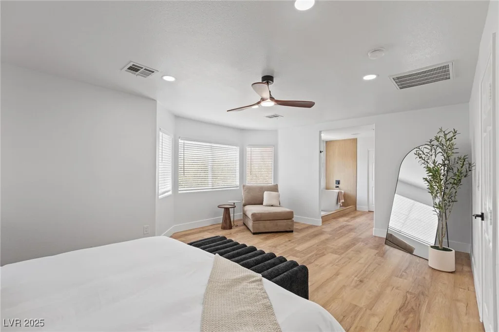 9115 Weeping Hollow, Las Vegas, NV 89178