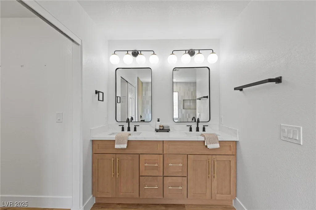 9115 Weeping Hollow, Las Vegas, NV 89178
