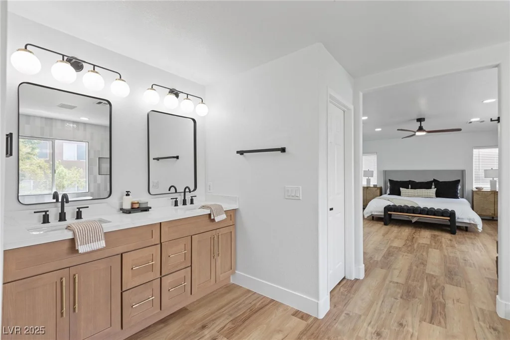 9115 Weeping Hollow, Las Vegas, NV 89178