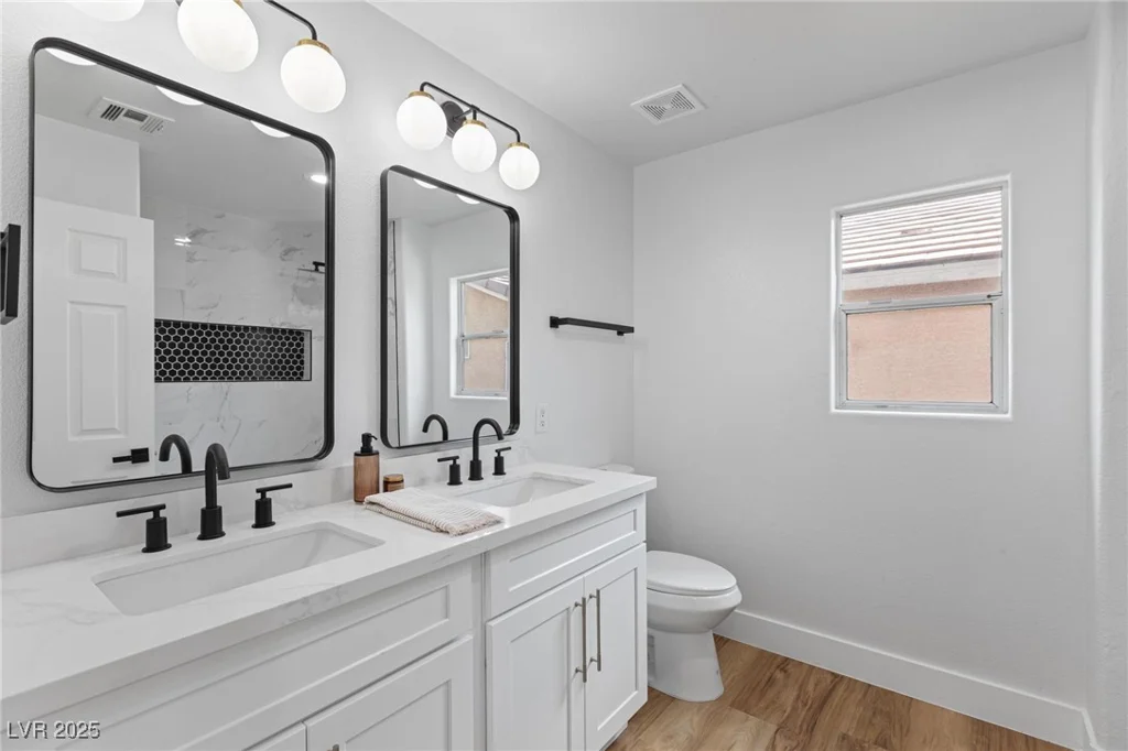 9115 Weeping Hollow, Las Vegas, NV 89178