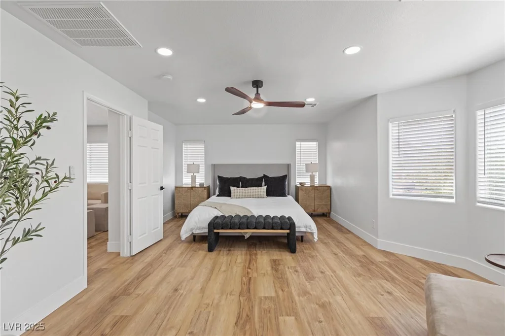 9115 Weeping Hollow, Las Vegas, NV 89178