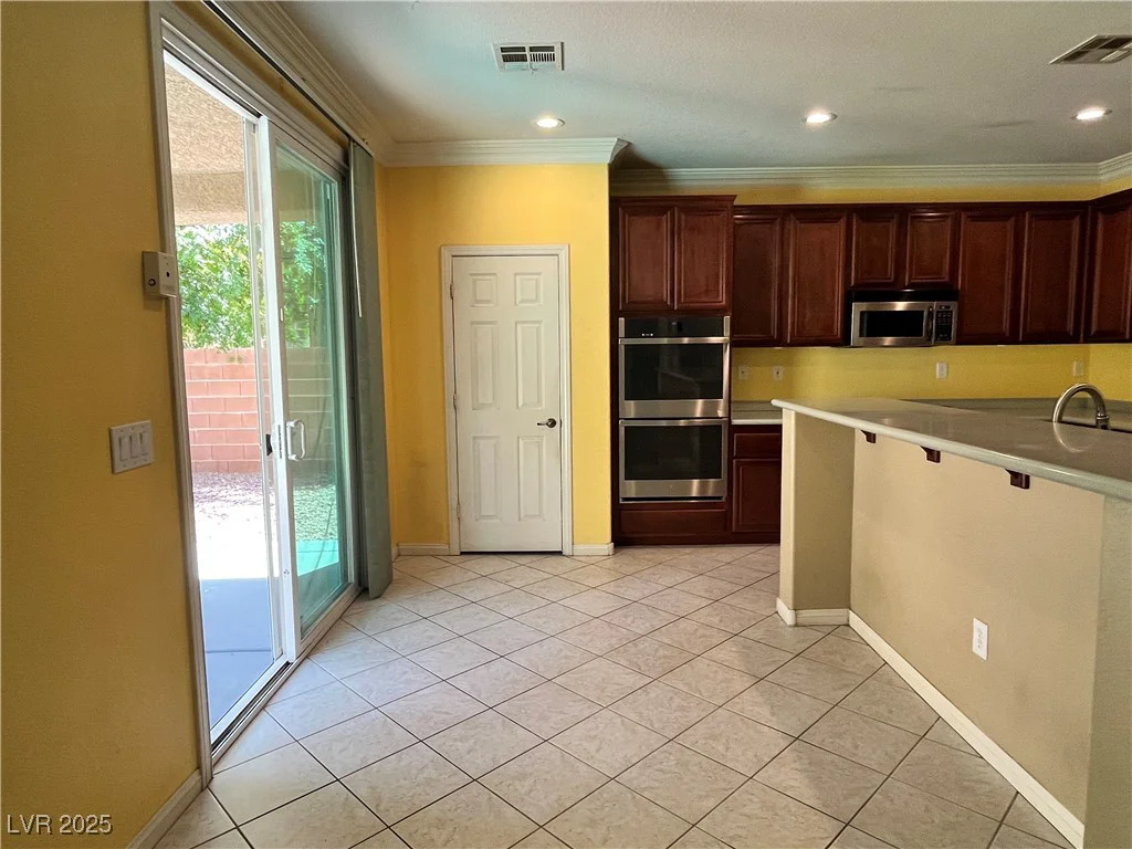 2112 Merganser, North Las Vegas, NV 89084