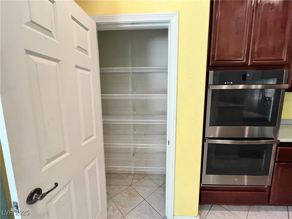 2112 Merganser, North Las Vegas, NV 89084