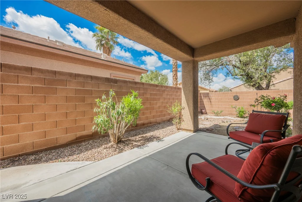 6737 Divers Loons, North Las Vegas, NV 89084