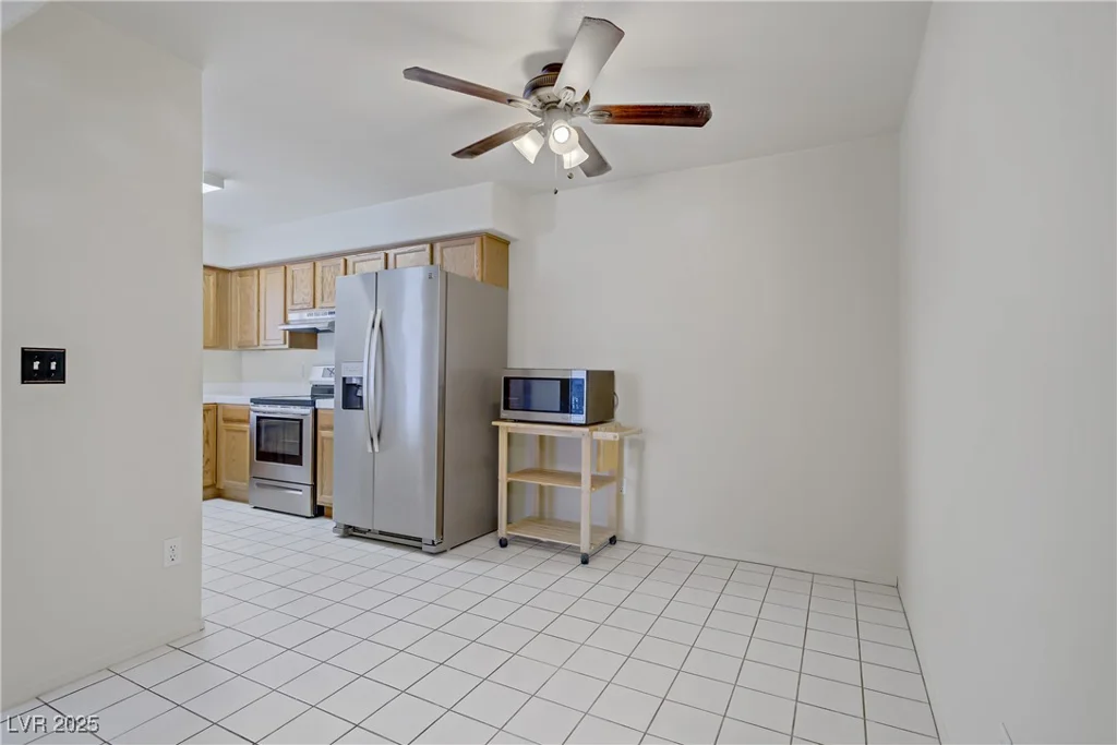 2725 Nellis, Las Vegas, NV 89121