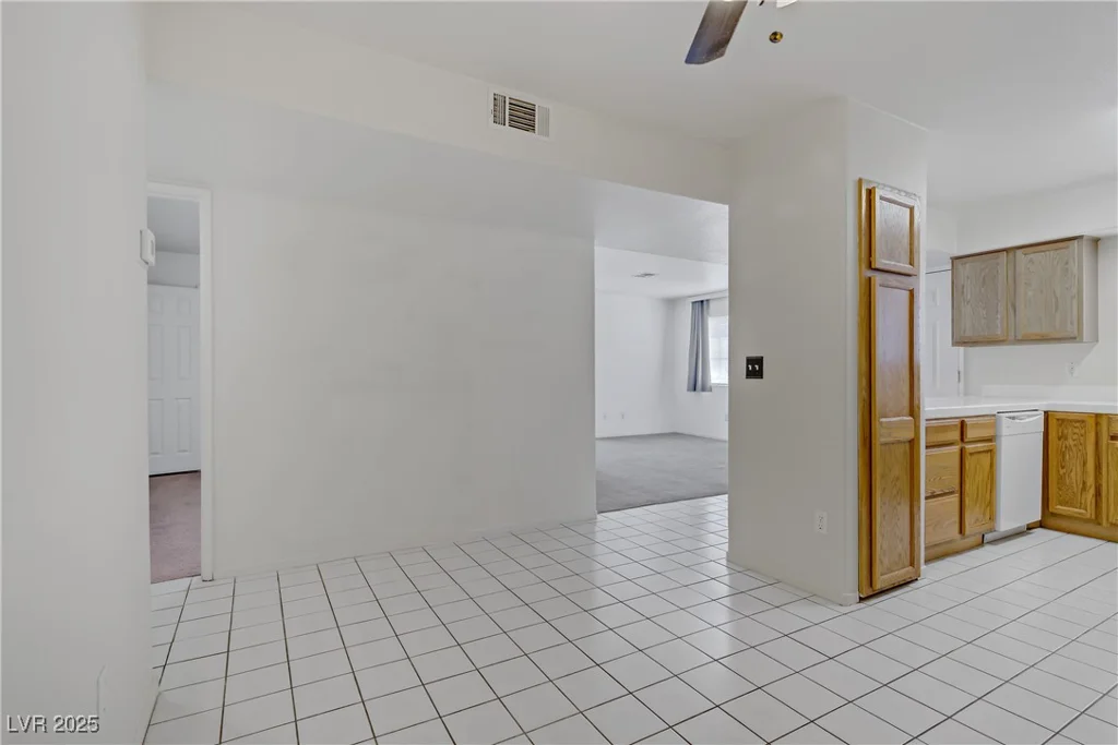 2725 Nellis, Las Vegas, NV 89121