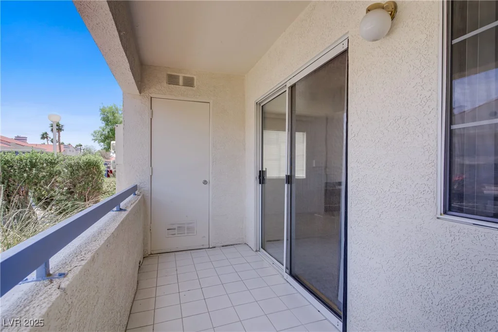 2725 Nellis, Las Vegas, NV 89121