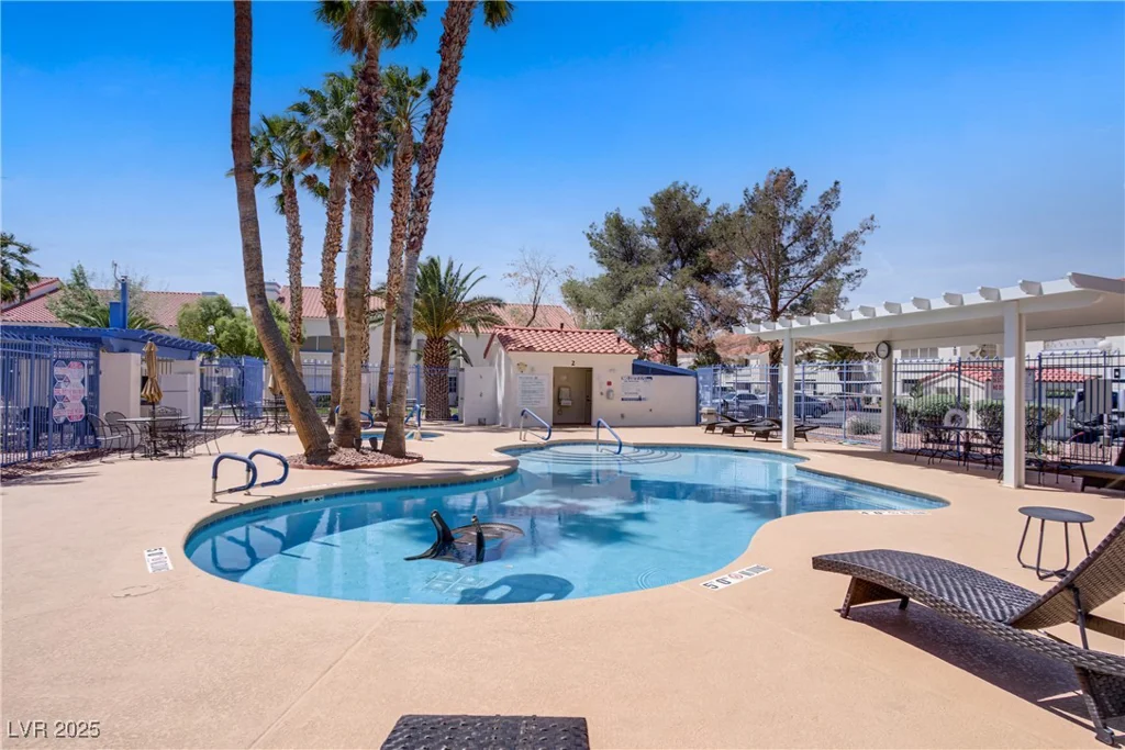 2725 Nellis, Las Vegas, NV 89121