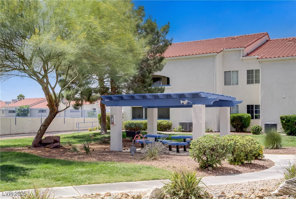2725 Nellis, Las Vegas, NV 89121