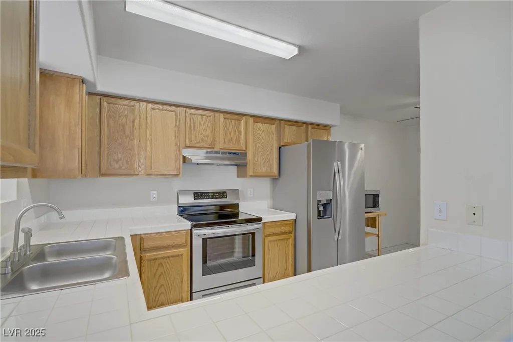 2725 Nellis, Las Vegas, NV 89121