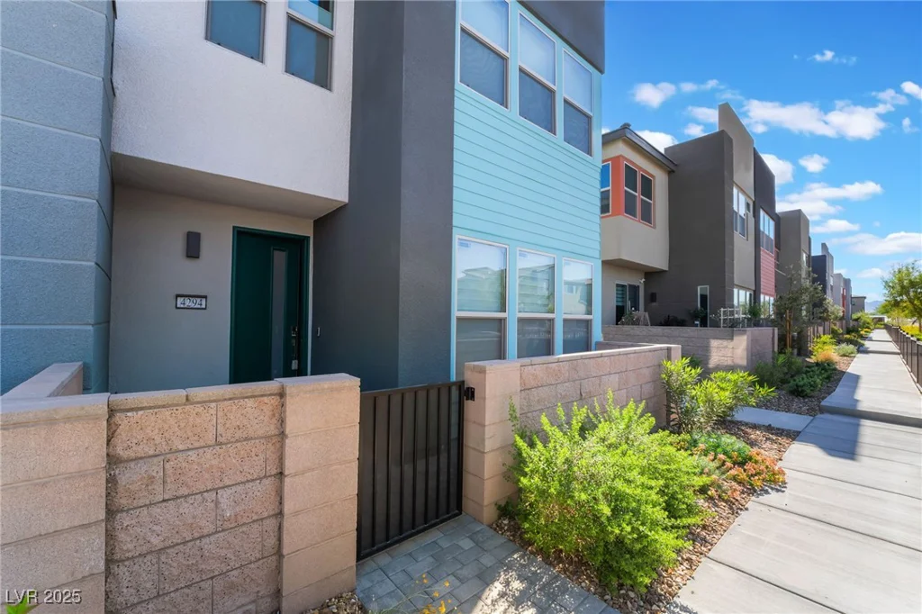 4294 Eagle Summit, Las Vegas, NV 89141