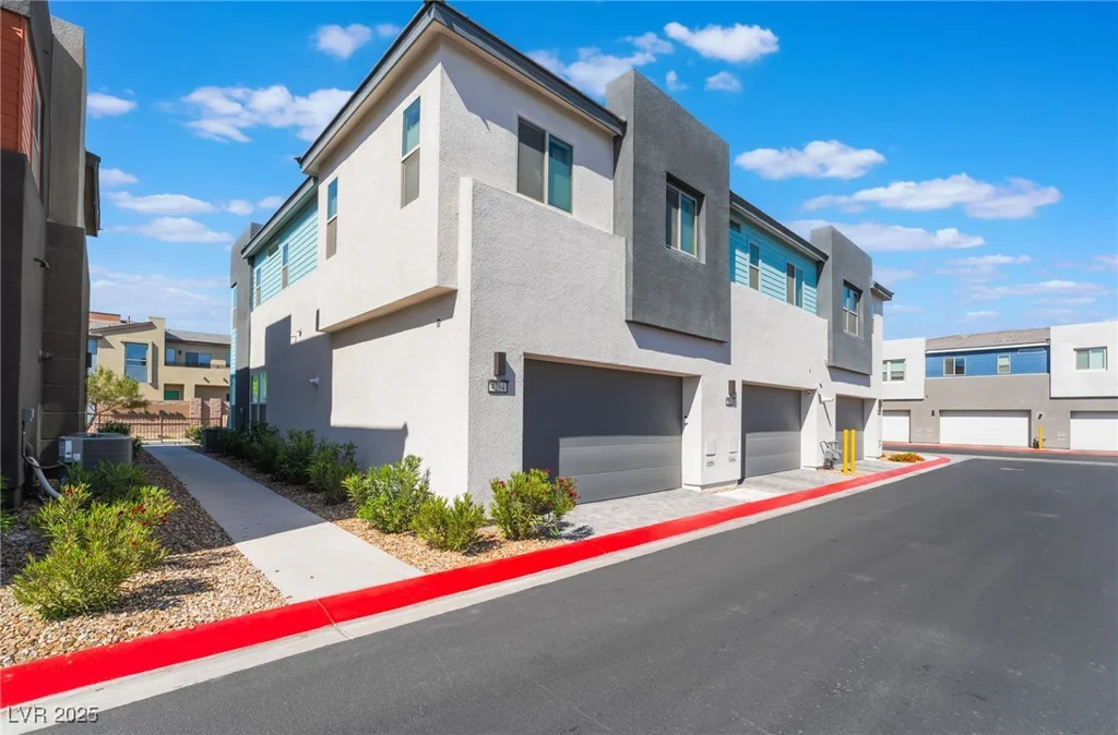 4294 Eagle Summit, Las Vegas, NV 89141