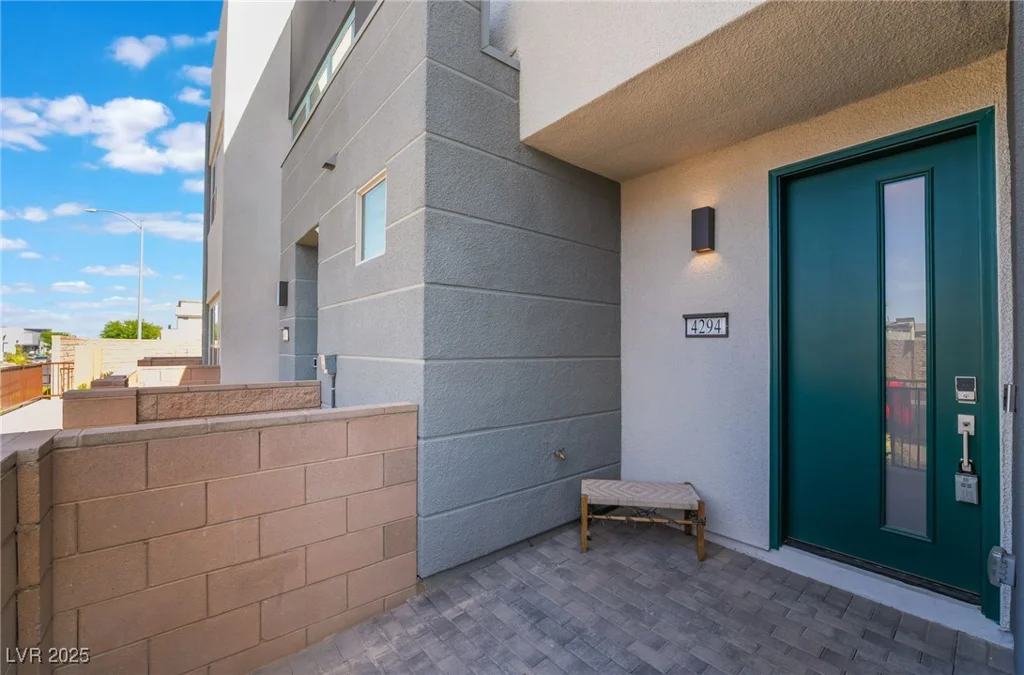 4294 Eagle Summit, Las Vegas, NV 89141