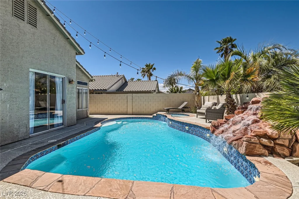 2470 Lower Meadows, Henderson, NV 89052