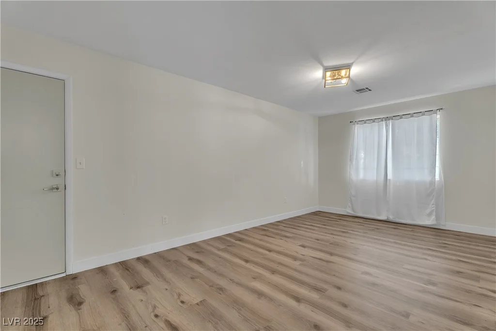 3713 Nairobi, North Las Vegas, NV 89032