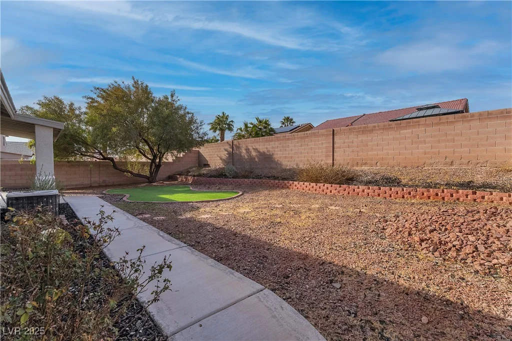 3713 Nairobi, North Las Vegas, NV 89032