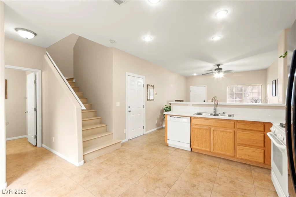 11135 Abbeyfield Rose, Henderson, NV 89052
