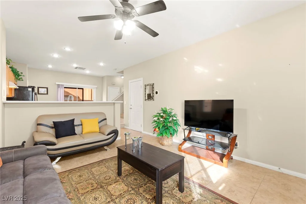 11135 Abbeyfield Rose, Henderson, NV 89052