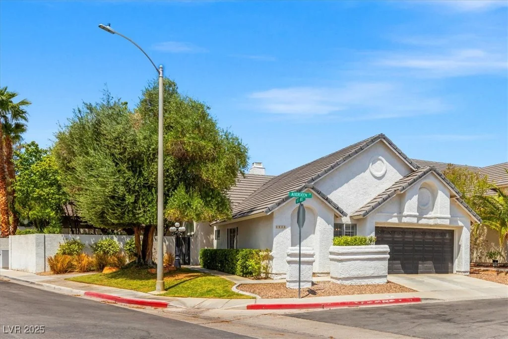 2513 Aberdeen, Henderson, NV 89014