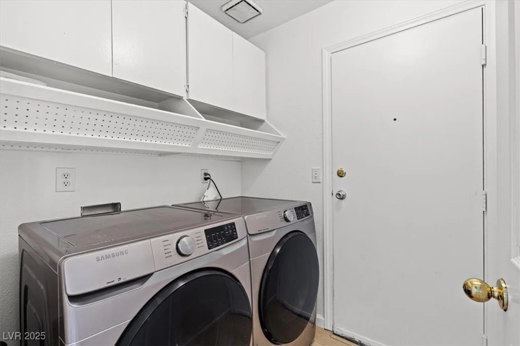 2513 Aberdeen, Henderson, NV 89014