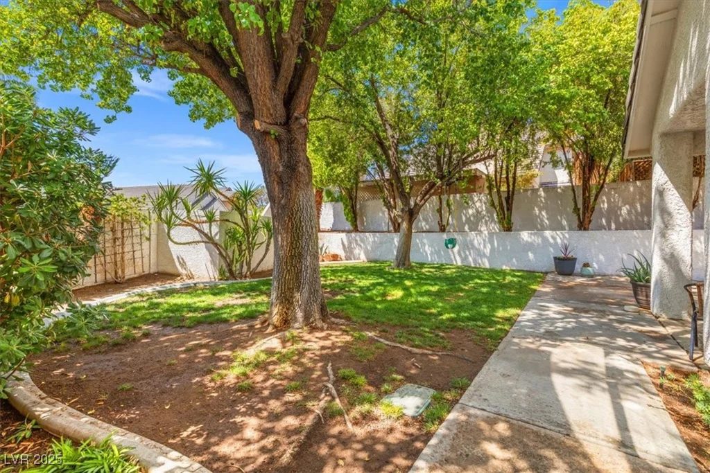 2513 Aberdeen, Henderson, NV 89014