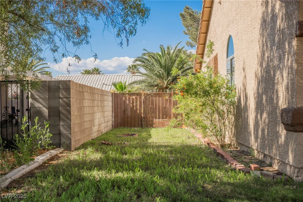 4336 Fenton, North Las Vegas, NV 89032