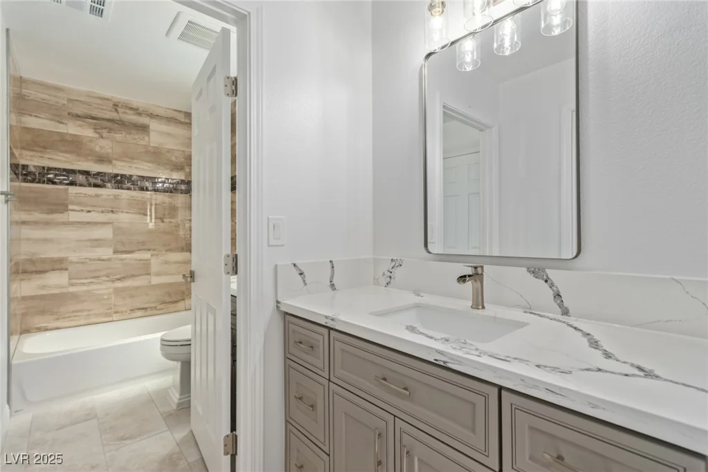 326 Fuente, Henderson, NV 89014