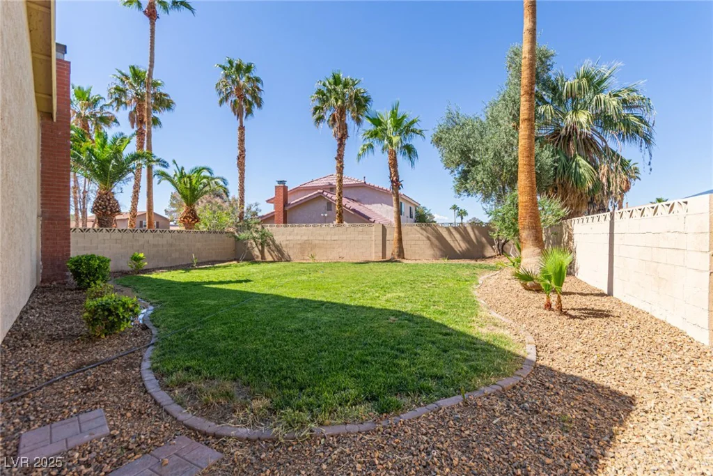 326 Fuente, Henderson, NV 89014