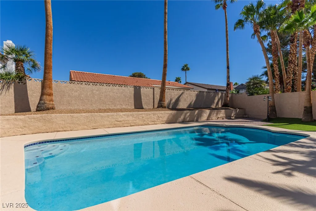 326 Fuente, Henderson, NV 89014