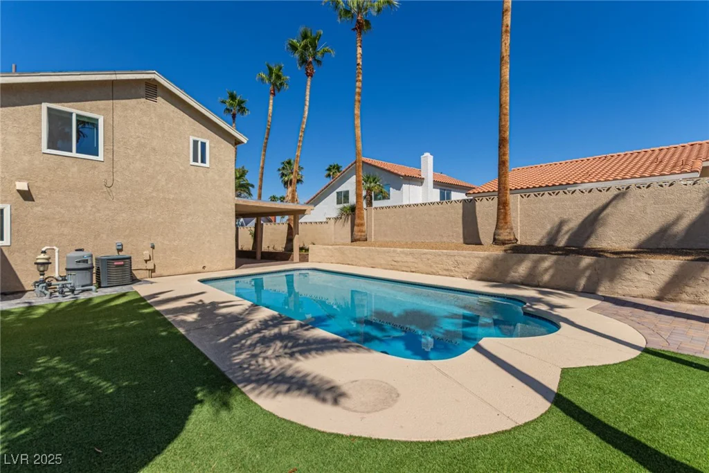 326 Fuente, Henderson, NV 89014