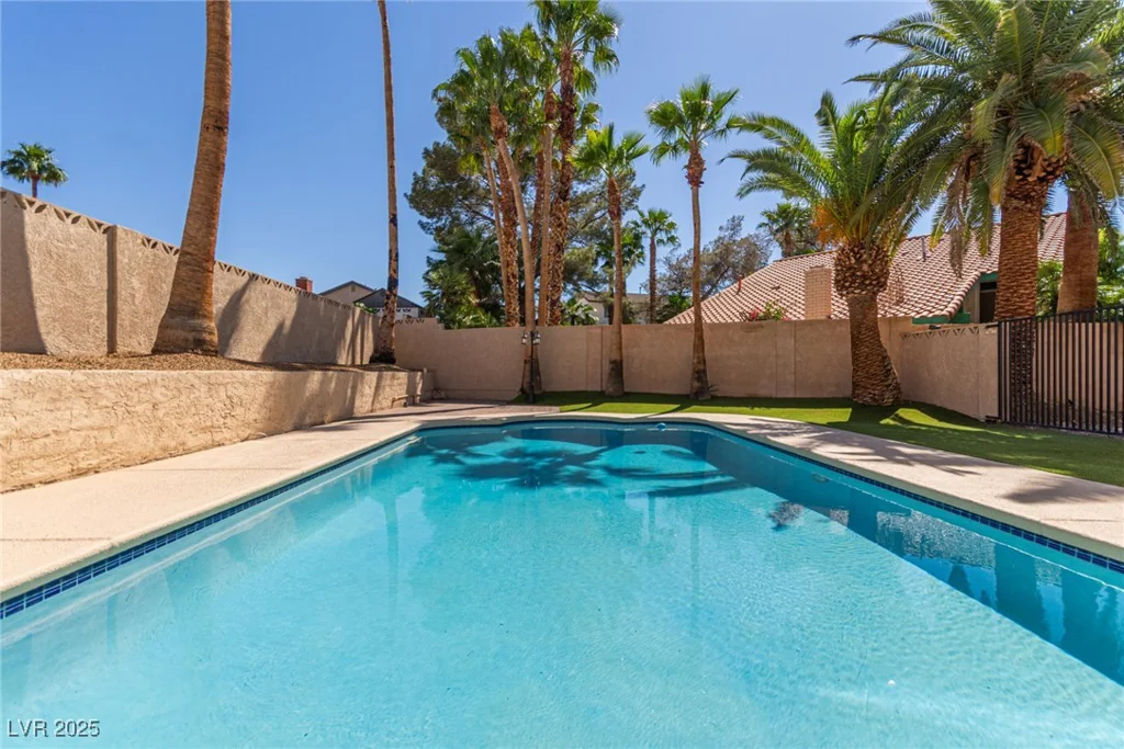326 Fuente, Henderson, NV 89014
