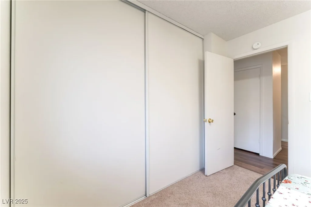 2261 Tall Pine, Las Vegas, NV 89108